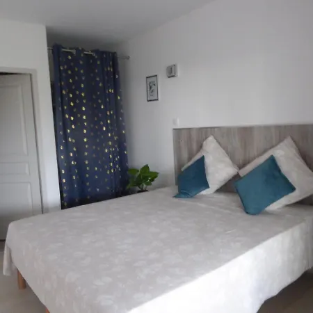 דירה Domaine De L'herbe Sainte