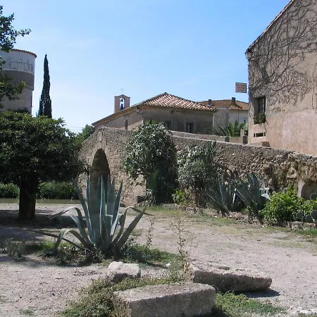 Domaine De L'herbe Sainte Apartment
