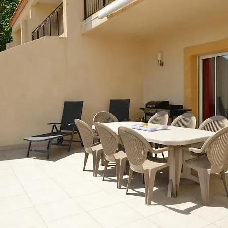 Domaine De L'herbe Sainte Apartment *