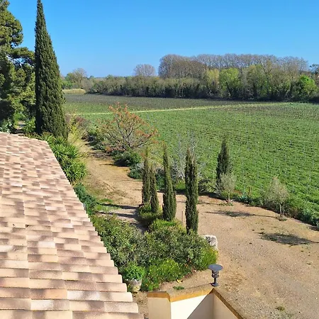 Domaine De L'herbe Sainte Apartament