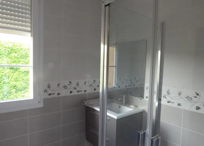 Domaine De L'herbe Sainte Apartament *