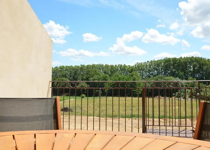 Domaine De L'herbe Sainte Apartament Mirepeisset