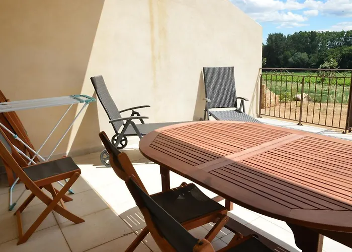 Domaine De L'herbe Sainte Apartament Mirepeisset
